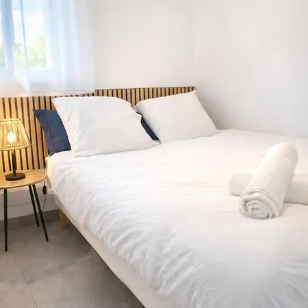 Apartament Air-conditioned On The Port Side *