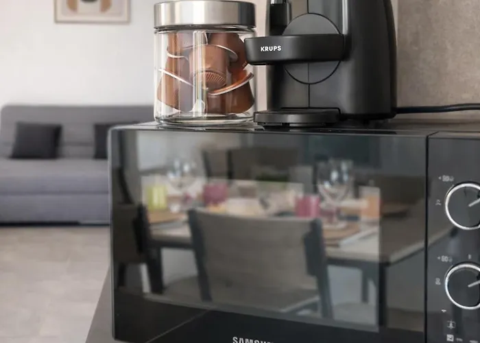 Air-conditioned On The Port Side شقة كانيه